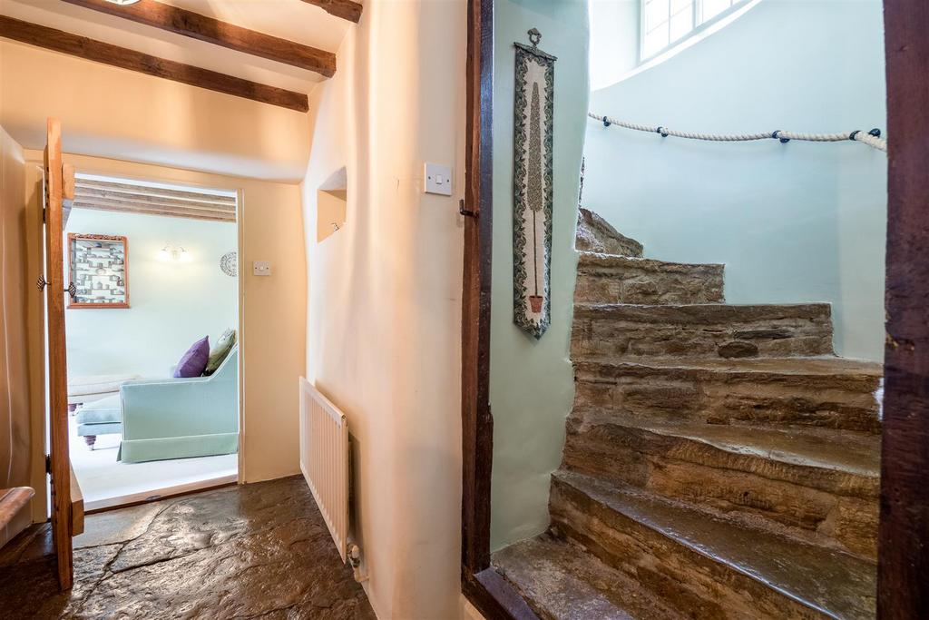 Roundtown Cottage period cottage for sale, Aynho, Northamptonshire, interior view 6